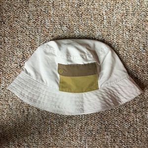 On my level with pocket Lululemon bucket hat